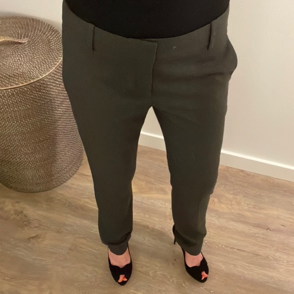 Theory Size 4 Gray Wool Slacks 🌚 - Picture 2 of 9